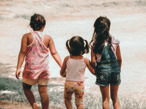 Enfants : soigner efficacement les coups/bosses/bleus